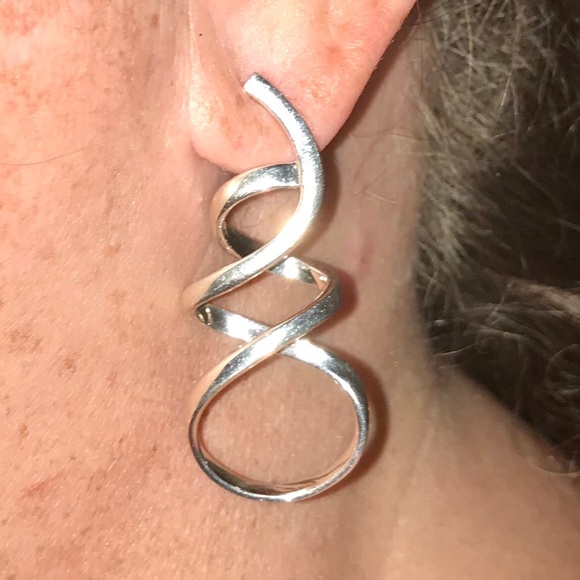 Jewelry - AWESOME SPIRAL DANGLE EARRINGS